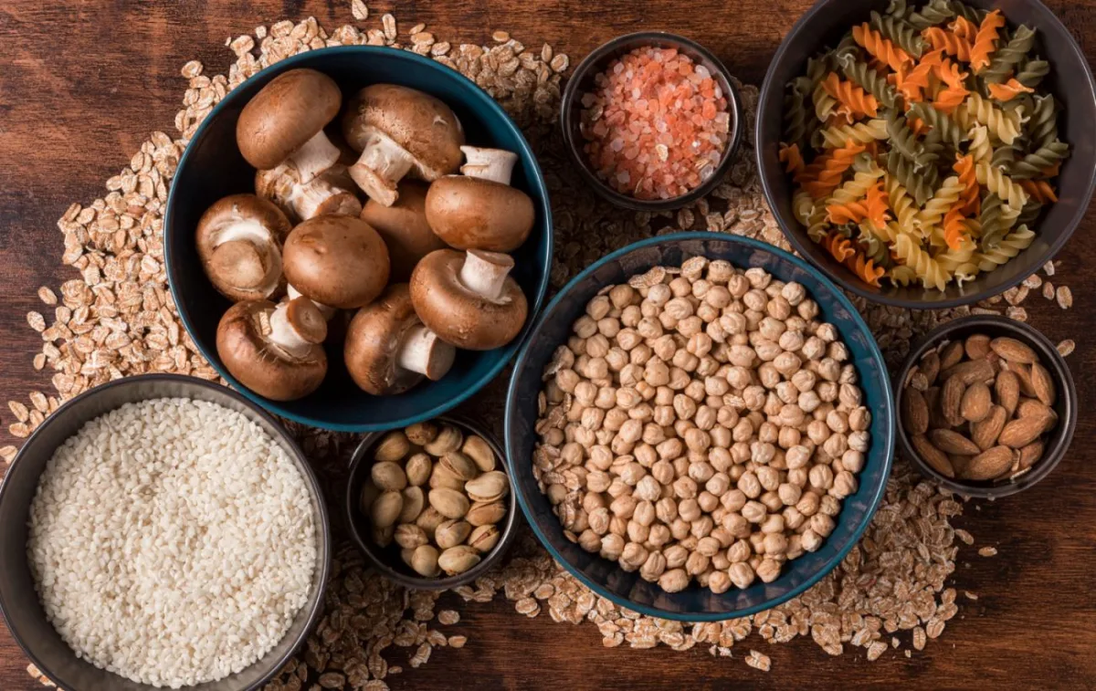 5 продуктів, які небезпечно їсти сирими: як уникнути отруєння
