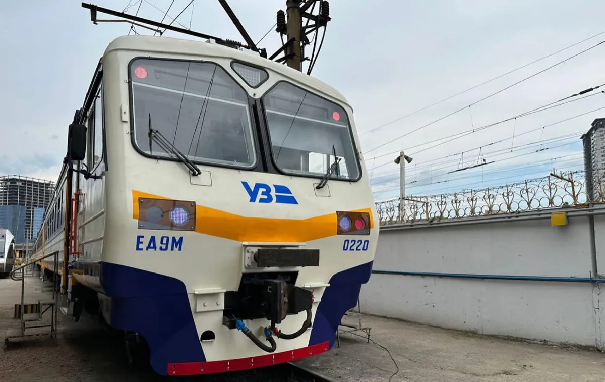Безпека на залізниці під час атак: поради УЗ