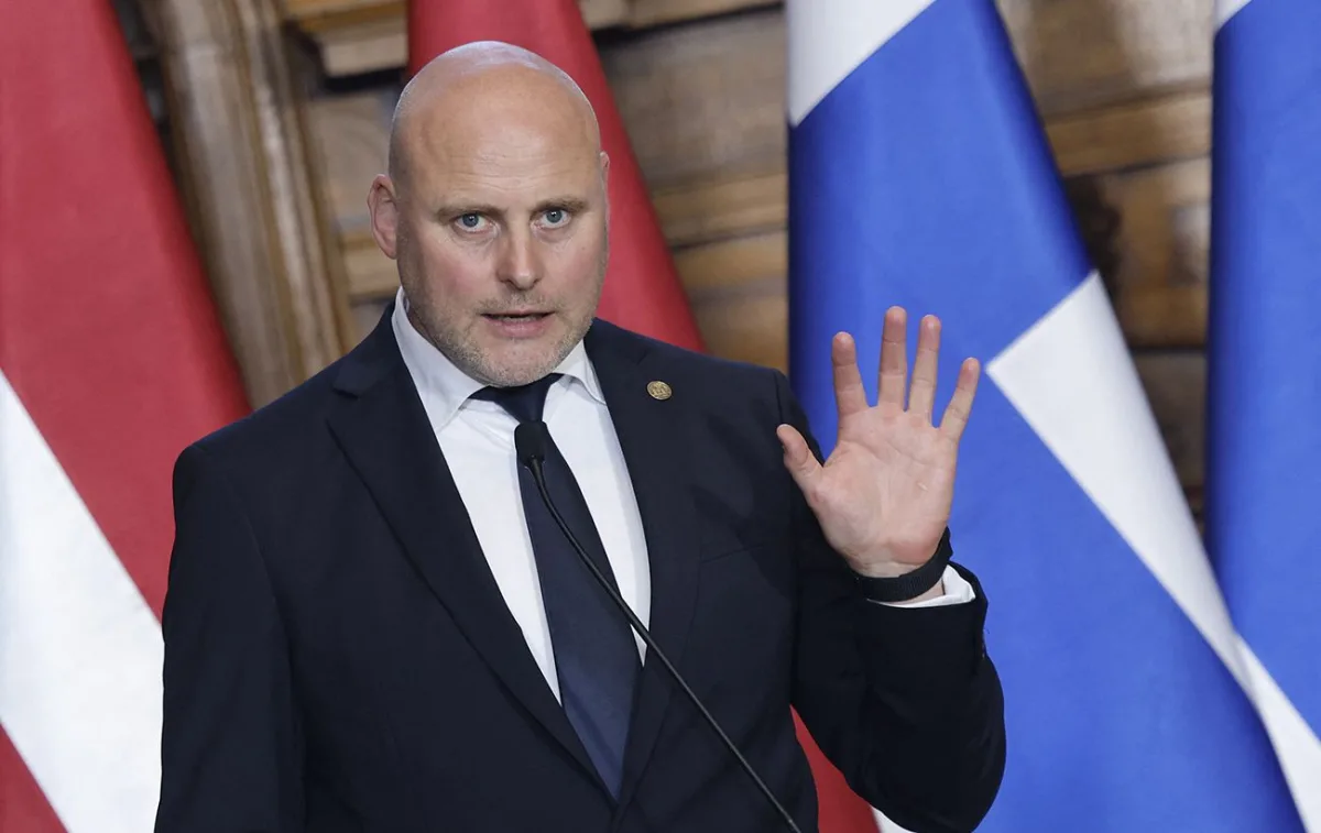 Латвія критикує ЄС за відмову заборонити в'їзд російським військовим: деталі позиції